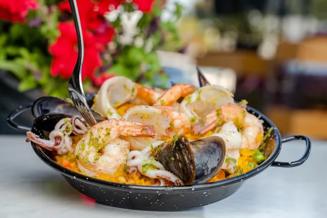 Paella valenciana