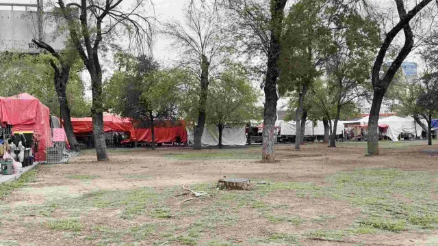 parque la alameda de monterrey luce seca, sin árboles