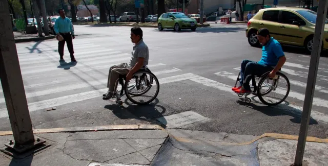 Personas en silla de ruedas