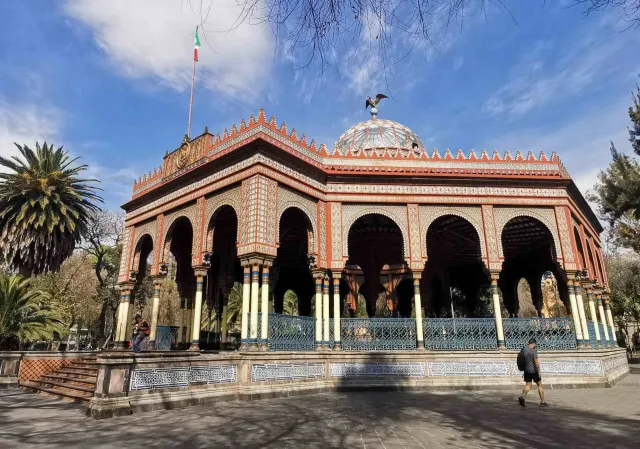 Kiosco Morisco de Santa María la Ribera