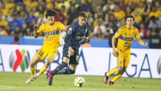 Los América-Tigres suelen ser duelos muy intensos. Foto: Cuartoscuro