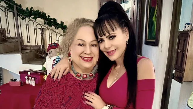 Maribel Guardia en Costa Rica con su mamá