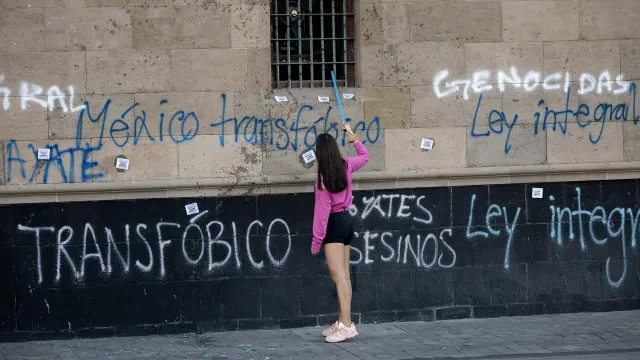 Muerte de Samantha Fonseca: Protestan en Palacio Nacional Hoy por Asesinato de Activista Trans | N+