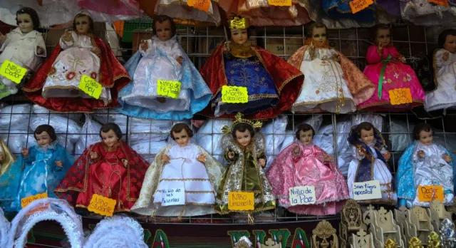 Vestidos de Niños Dios Aprobados por la Iglesia Católica