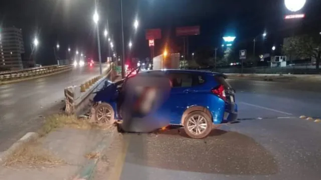 Mujer Pierde la Vida al Chocar Contra un Muro de Contención en la Carretera 57. Foto: N+