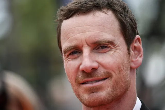 Michael Fassbender, otro posible señalado por Rebecca Ferguson