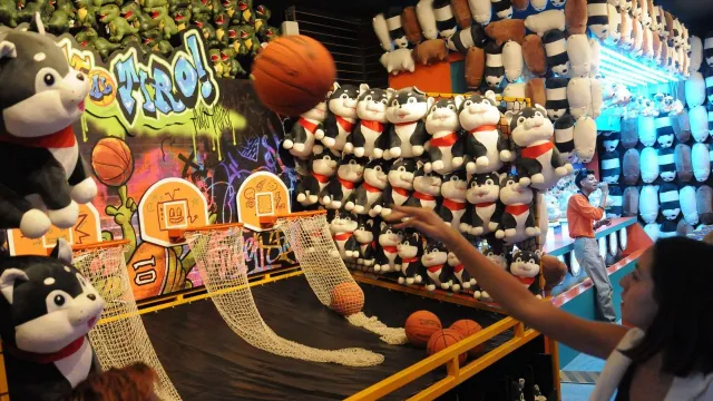 El parque también cuenta con juegos de destreza. Foto: Cuartoscuro