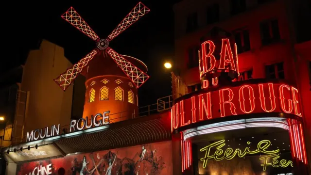 Moulin Rouge, lugar emblemático de Paris