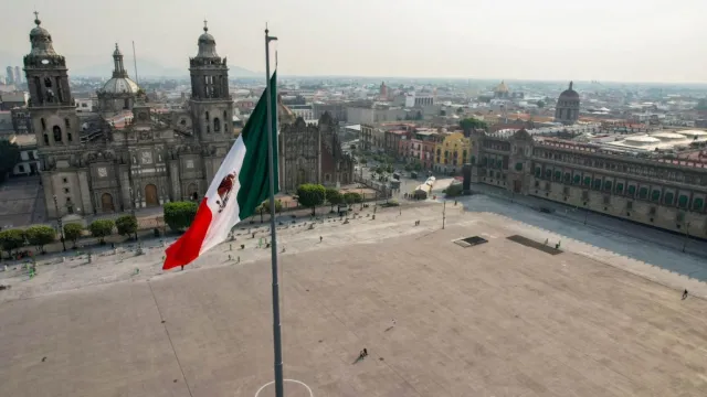 zocalo peatonal cdmx