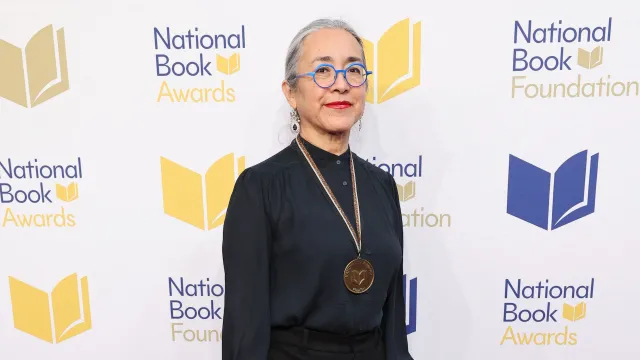 Cristina Rivera Garza en la ceremonia de entrega de los National Book Awards