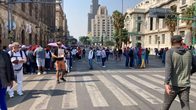 Marcha por el Día del Trabajo en la CDMX