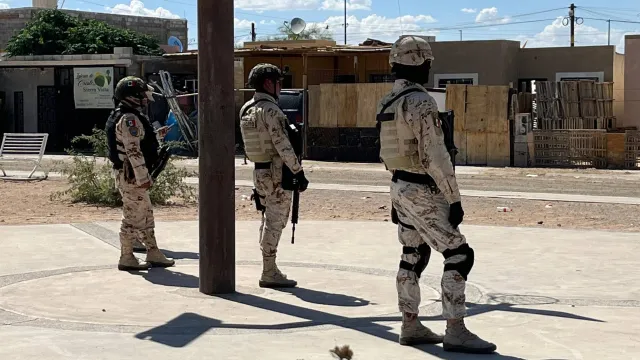 Elementos de Seguridad Acordonaron la Zona para Buscar Más Restos en las Tuberías