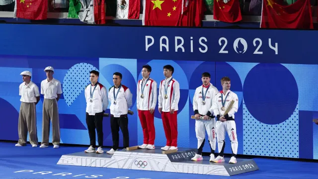 Los medallistas olímpicos de trampolín 3 metros en los JJOO París 2024. Foto: Reuters