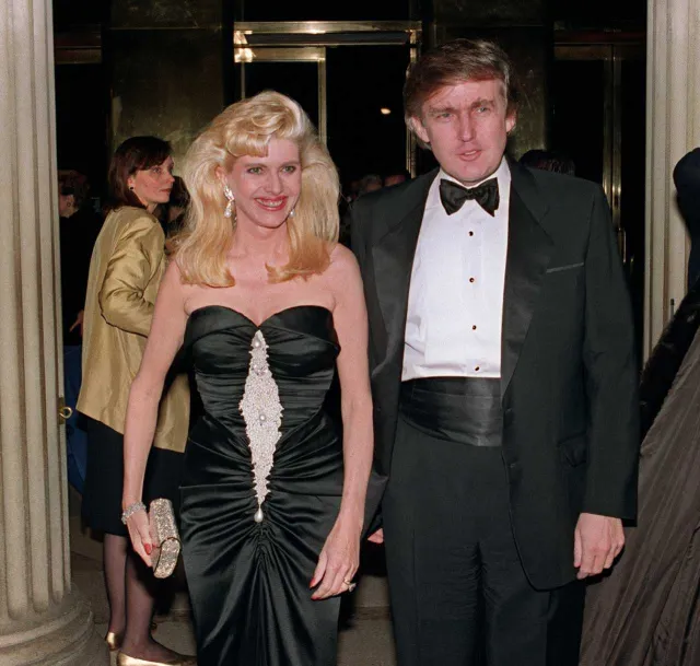 Donald Trump y su esposa Ivana en 1989