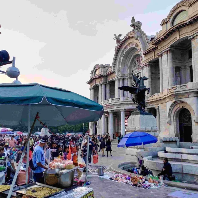 Bellas Artes: Antes y Después del Operativo Vs Vendedores Ambulantes | Galería 