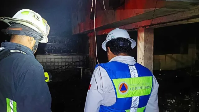 En el Sitio Solo Quedaron Tras Apagar el Fuego