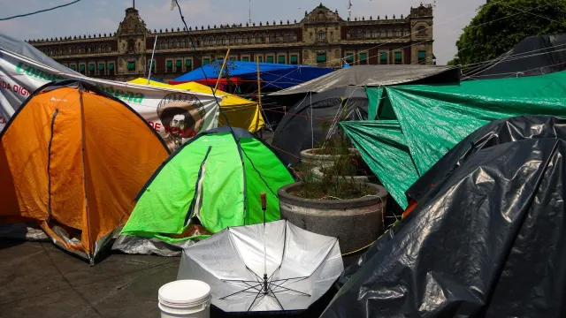 El plantón de la CNTE es por tiempo indefinido. Foto: Cuartoscuro