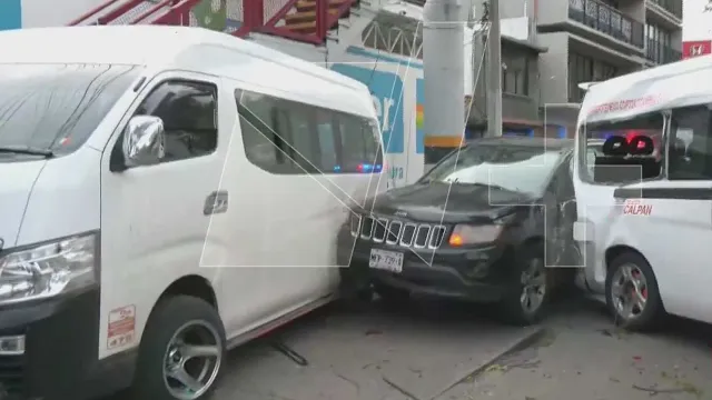 Choque en avenida Mario Colín, Tlalnepanta. Foto: Captura de pantalla