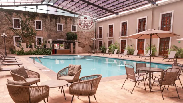 Así era la estructura con tragaluz del hotel antes del accidente de hoy. Foto: Hotel San Francisco Tlaxcala