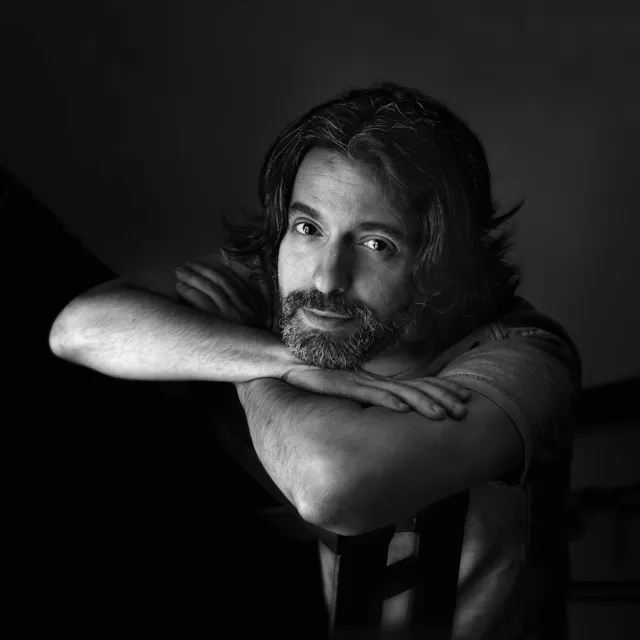 Andrés Neuman, autor de Hasta que empieza a brillar, novela sobre María Moliner