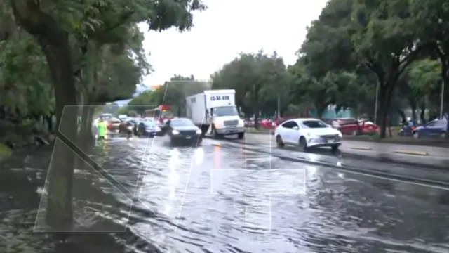 Encharcamientos en Insurgentes y Periférico, CDMX. Foto: N+