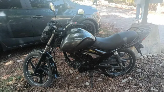 Autoidades confirmaron la localización de la motocicleta utilzada en un asesinato. Foto: FGE Quintana Roo