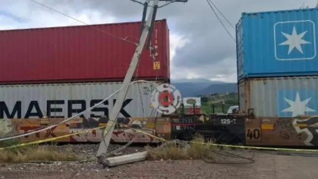 El impacto del tren al autobús se registró esta mañana en Comonfort, Guanajuato. Foto: Protección Civil de Comonfort, Guanajuato