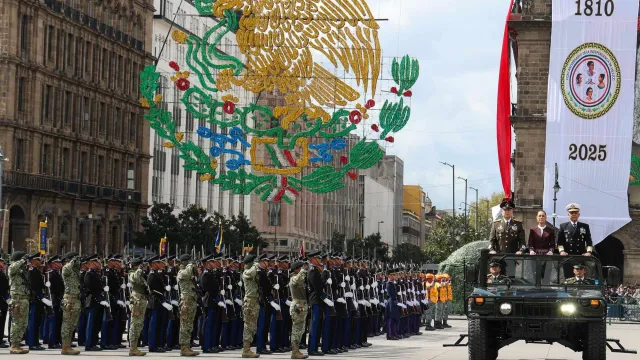 La presidenta Claudia Sheinbaum Pardo encabeza evento del Desfile Cívico-Militar. Foto: Presidencia
