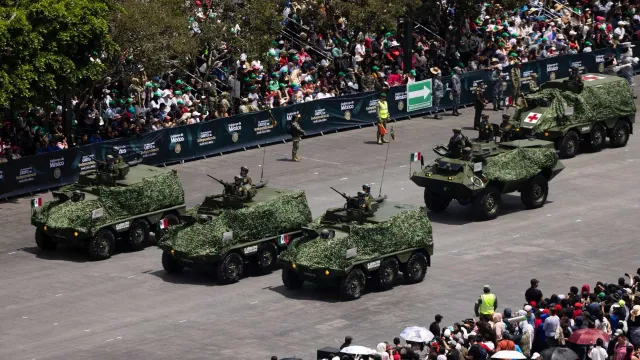Se presentaron 691 vehículos terrestres en el Desfile. Foto: Presidencia