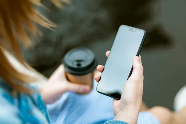 Los celulares no existirían sin la mecánica cuántica y la relatividad