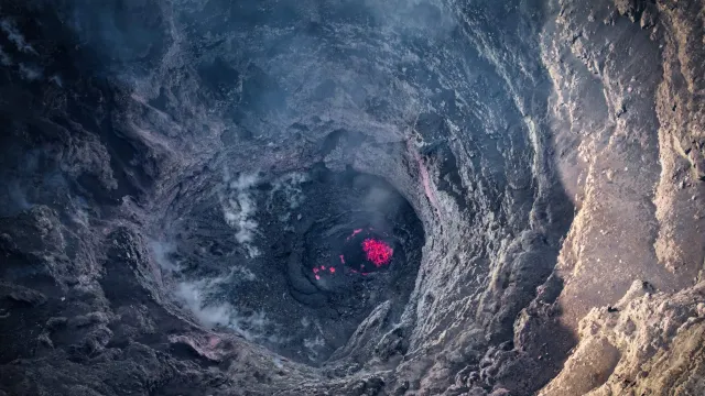 Fotografía de las capas del cráter del volcán Popocatépetl. Foto: X @Santiago_Arau