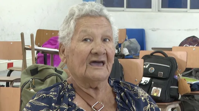 Doña Edelia Martínez Decidió Estudiar la Preparatoria Abierta