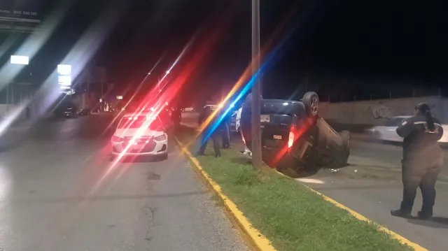 Vuelca Estudiante Sobre Carretera Tampico-Mante