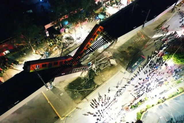 El colapso de un tramo elevado de la Línea 12 del Metro, en Tláhuac