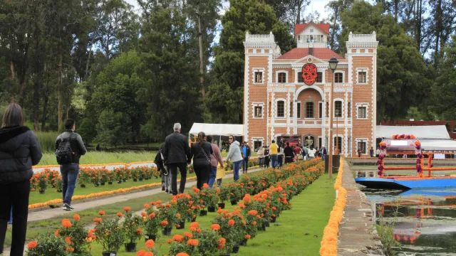 Atracciones del Festival "Catrinerías" en la Exhacienda de Chautla