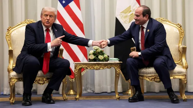 Trump y Al Sisi, en reunión bilateral por la paz en Gaza. Foto: Reuters 