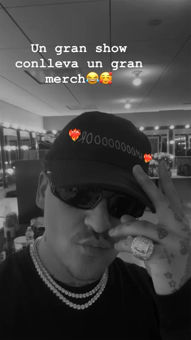 Nodal publicó una foto en respuesta a la foto viral de Cazzu y Belinda.