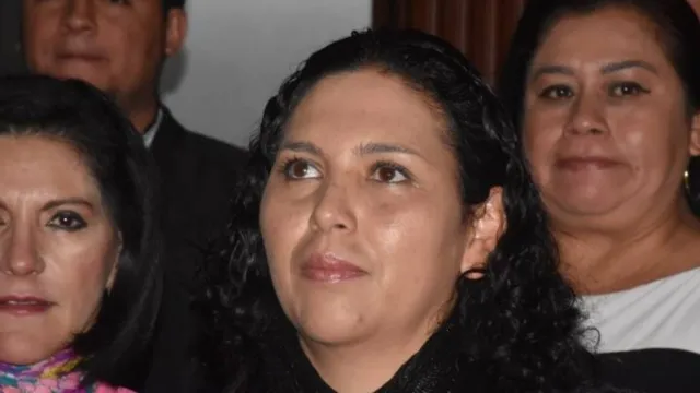 Esposa de alcalde asesinado. Tomó protesta