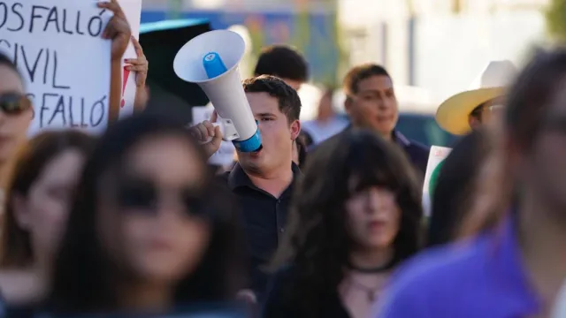 Protesta en Hermosillo hoy por incendio en Waldo´s. Foto: N+