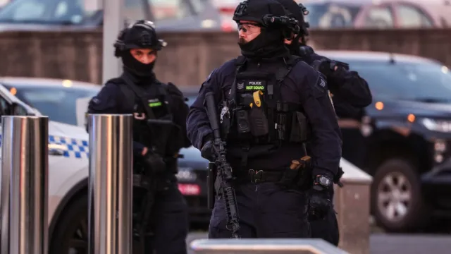 Deja 10 Muertos Tiroteo Masivo en Bondi Beach, en Sídney, Australia.