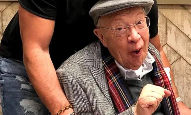 Personaje “Don Arnoldo López Conejo”. Foto: Instagram lalomanzanocomediante