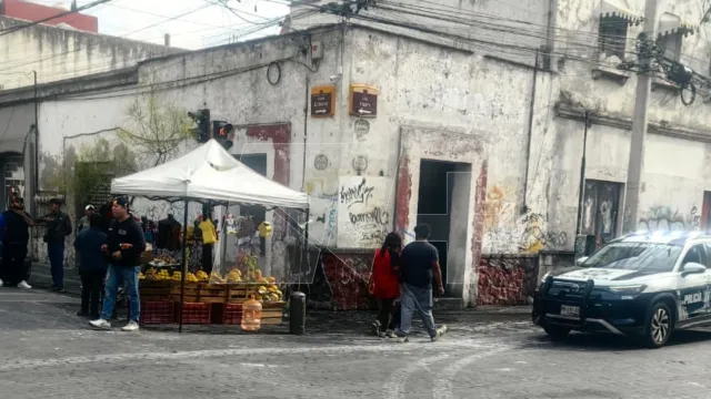 Puesto que explotó por pirotecnia en el centro de Puebla. Foto: N+