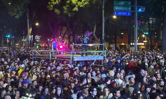 Llegada masiva de personas en concierto de Paseo de la Reforma. Foto: N+