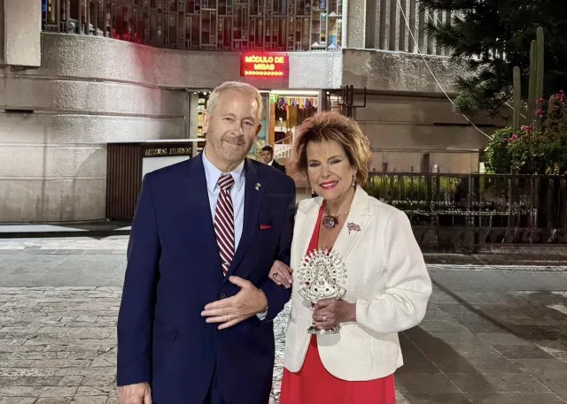 Ronald Johnson y su esposa Alina Arias