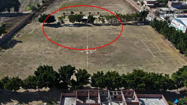Cancha de futbol, Salamanca, Guanajuato. Foto: AFP