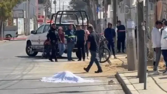 Cierran calle por mujer atropellada en Puebla. Foto: N+