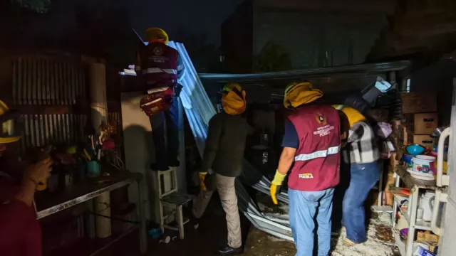 Colapsan Techos en Tlacotepec de Benito Juárez por granizo. Foto: Gobierno de Puebla