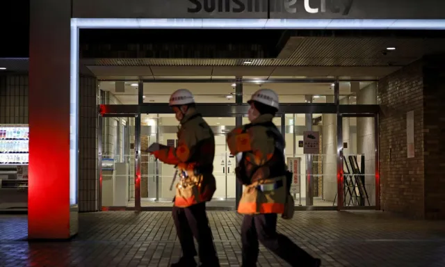 Equipos de emergencia en Japón tras ataque con cuchillo. Foto: Reuters