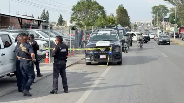 Investigan homicidio en lote de autos de la carretera federal Puebla-Atlixco. Foto: N+