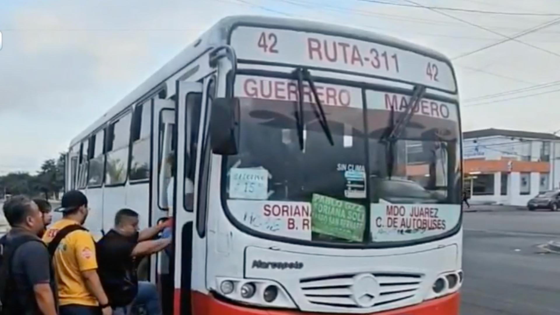Batallan Usuarios de Transmetro y Rutas Urbanas en Av. Cabezada en ...